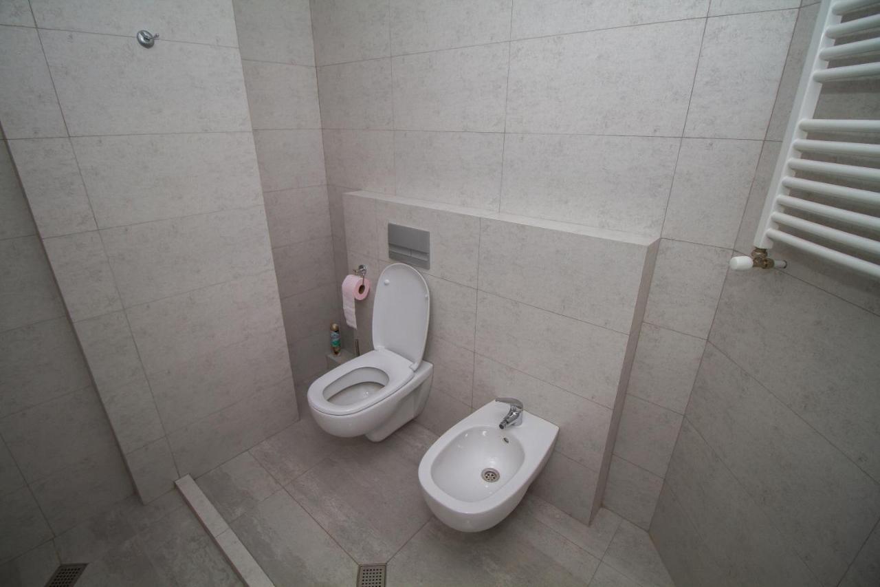 Host Net Iverieli Apartment Tbilisi Bagian luar foto