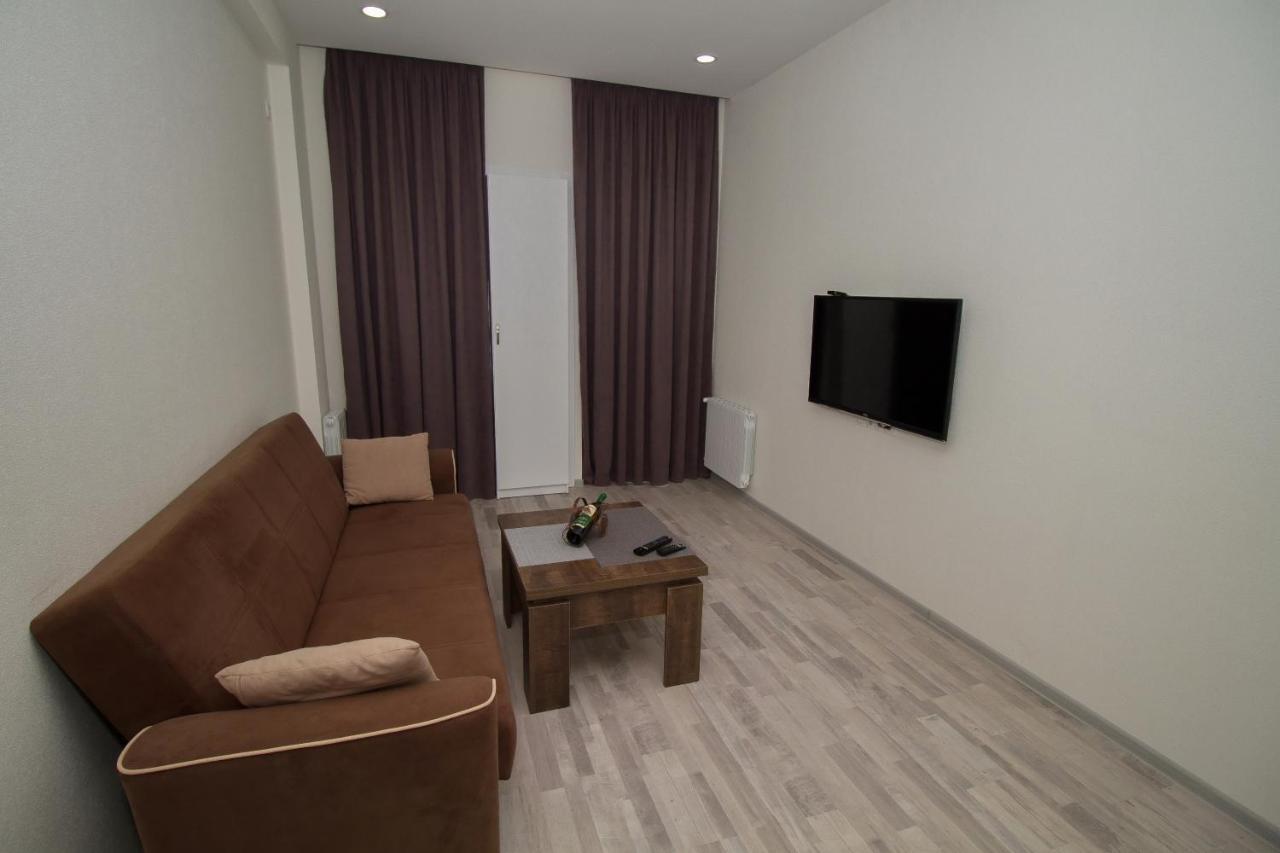 Host Net Iverieli Apartment Tbilisi Bagian luar foto